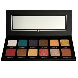 BNIB, NEVER USED! Boxy Charm Eye Shadow Palette